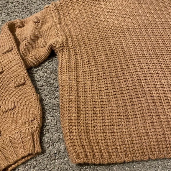 Jessica Simpson sweater - Picture 2 of 4